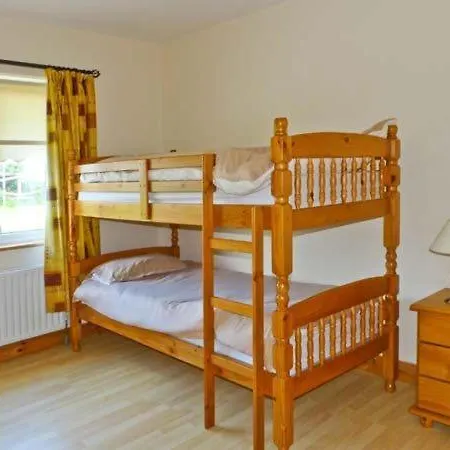 Holiday home Sallywood House